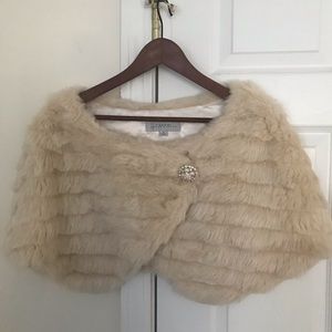 Tahari Evening Caplet Champagne